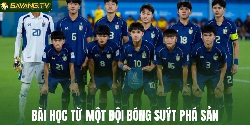 Bài học từ một đội bóng suýt phá sản